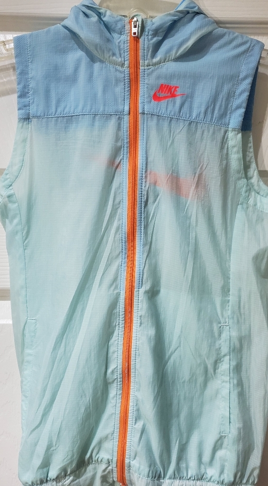 Nike Girls Flight Weight Hooded Nylon Running Vest